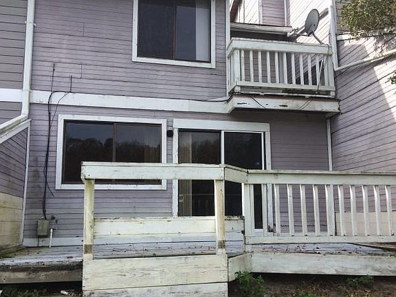 2nd image of 511 Lakebridge Dr