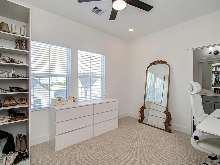8325 Springwood Creek Ln — Photo 26