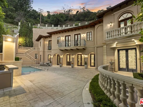 1465 N Robmar Dr, Beverly Hills, CA 90210