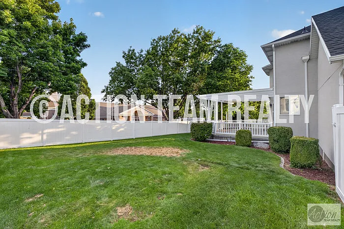 4511 W Windsor Cir — Photo 37