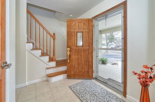 3rd image of 26 Gladstone Dr