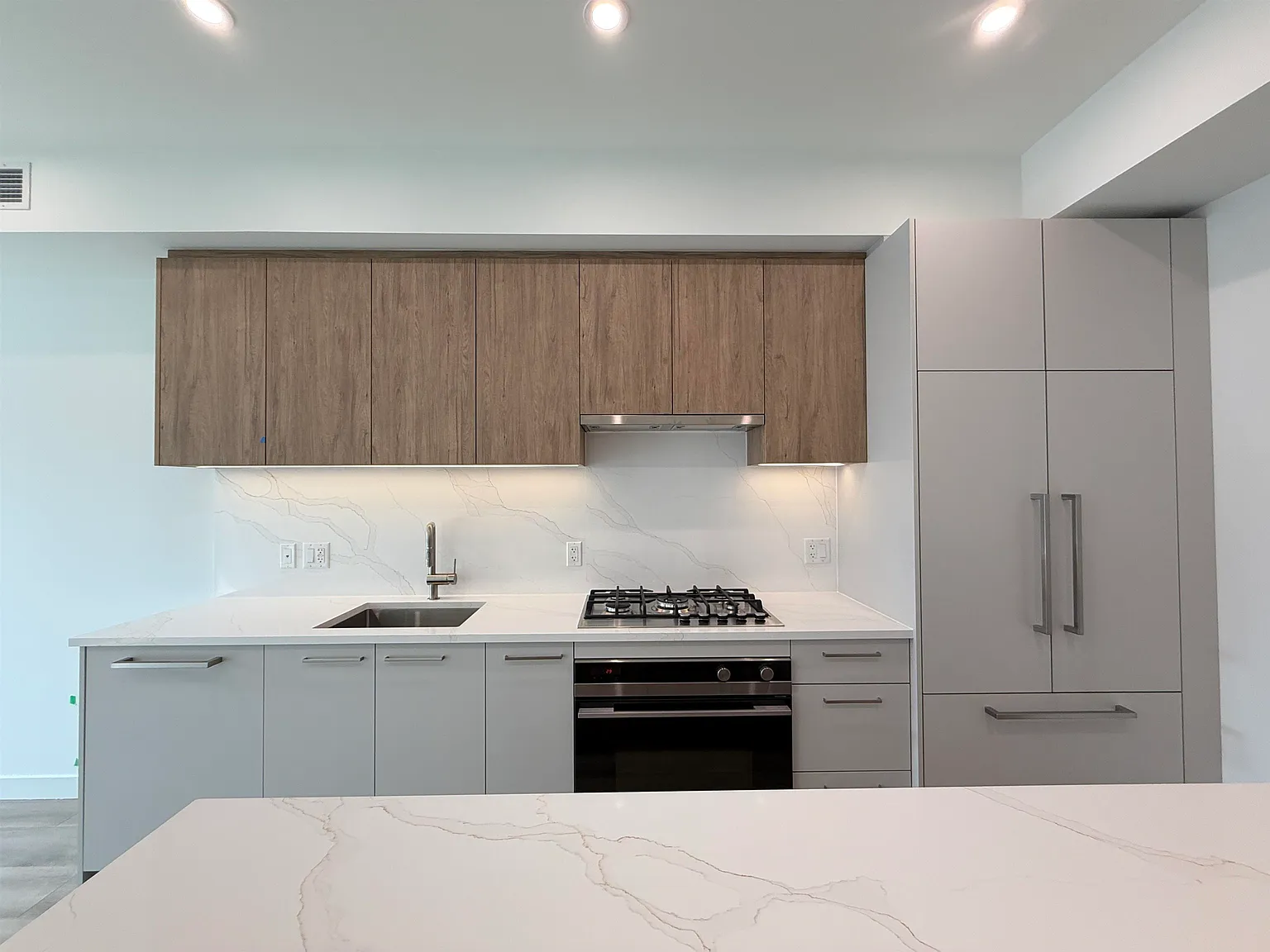 3 bed, 1400 sqft, $3,500 — Photo 3