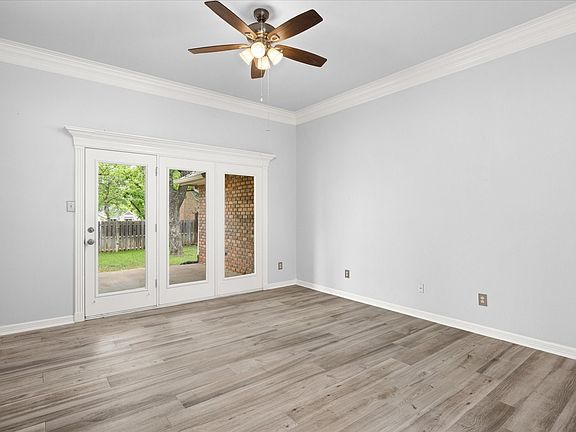 5th image of 6023 Melrose Cir