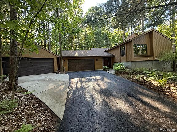 2nd image of 4341 Maplewood Ln