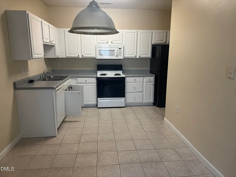 2510 Friedland Pl #202 — Photo 7