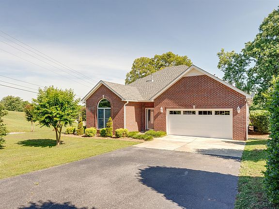 2nd image of 154 Bel Aire Dr #154