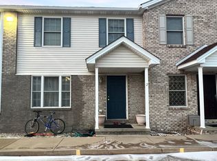 1104 Lockenvitz Ln APT 2, Bloomington, IL 61704
