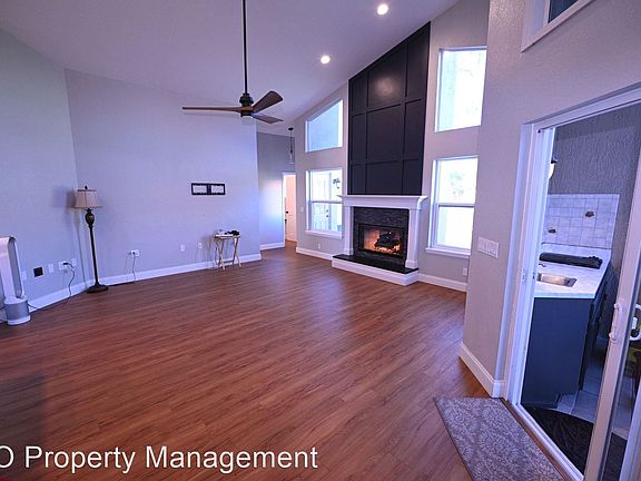 5th image of 3100 S Indiana Ave #A