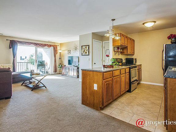 Kitchen / Living Room