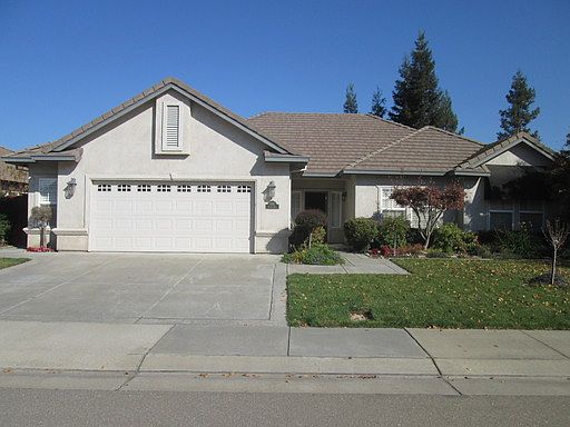 1st image of 2685 Paradise Dr