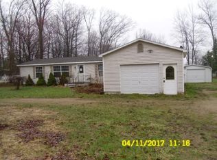 3148 Helen St, Harrison, MI 48625