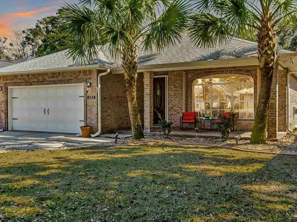 6134 N Enclave Dr, Pensacola, FL 32504