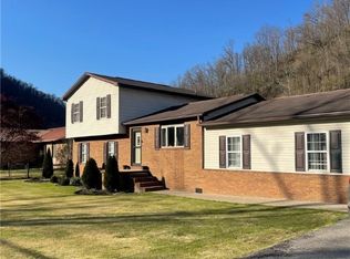143 Rum Creek Rd, Yolyn, WV 25654