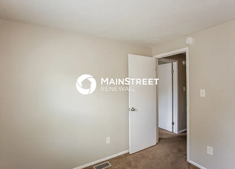 922 Waring Dr W — Photo 12