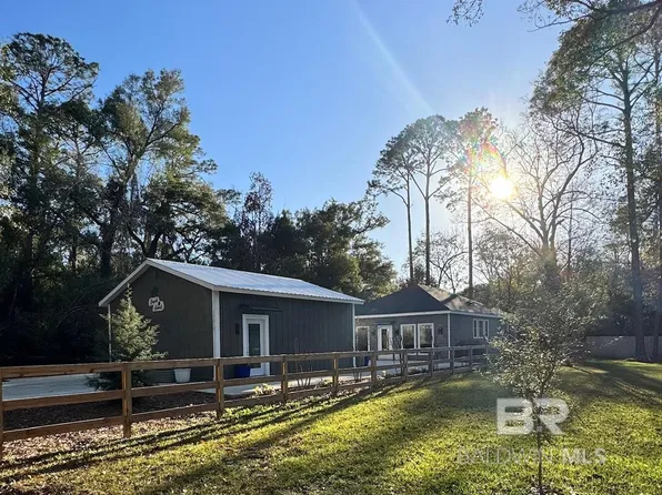 13215 3rd St, Lillian, AL 36549