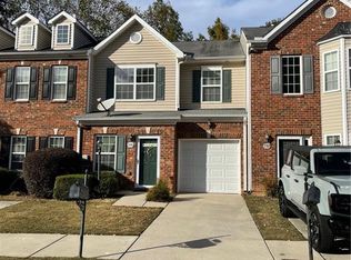 2746 Rocky Ct S, Atlanta, GA 30349