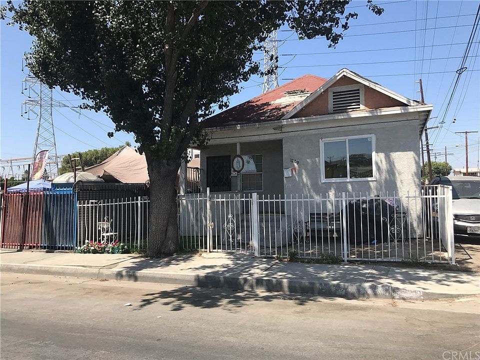 1st image of 1207 E 99th St