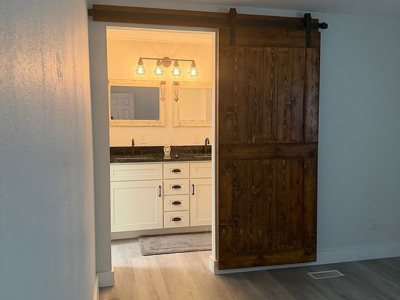 5th image of 441 Arrowood St