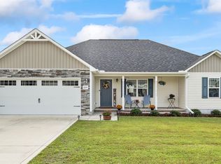 224 Holly Grove Ct E, Jacksonville, NC 28540