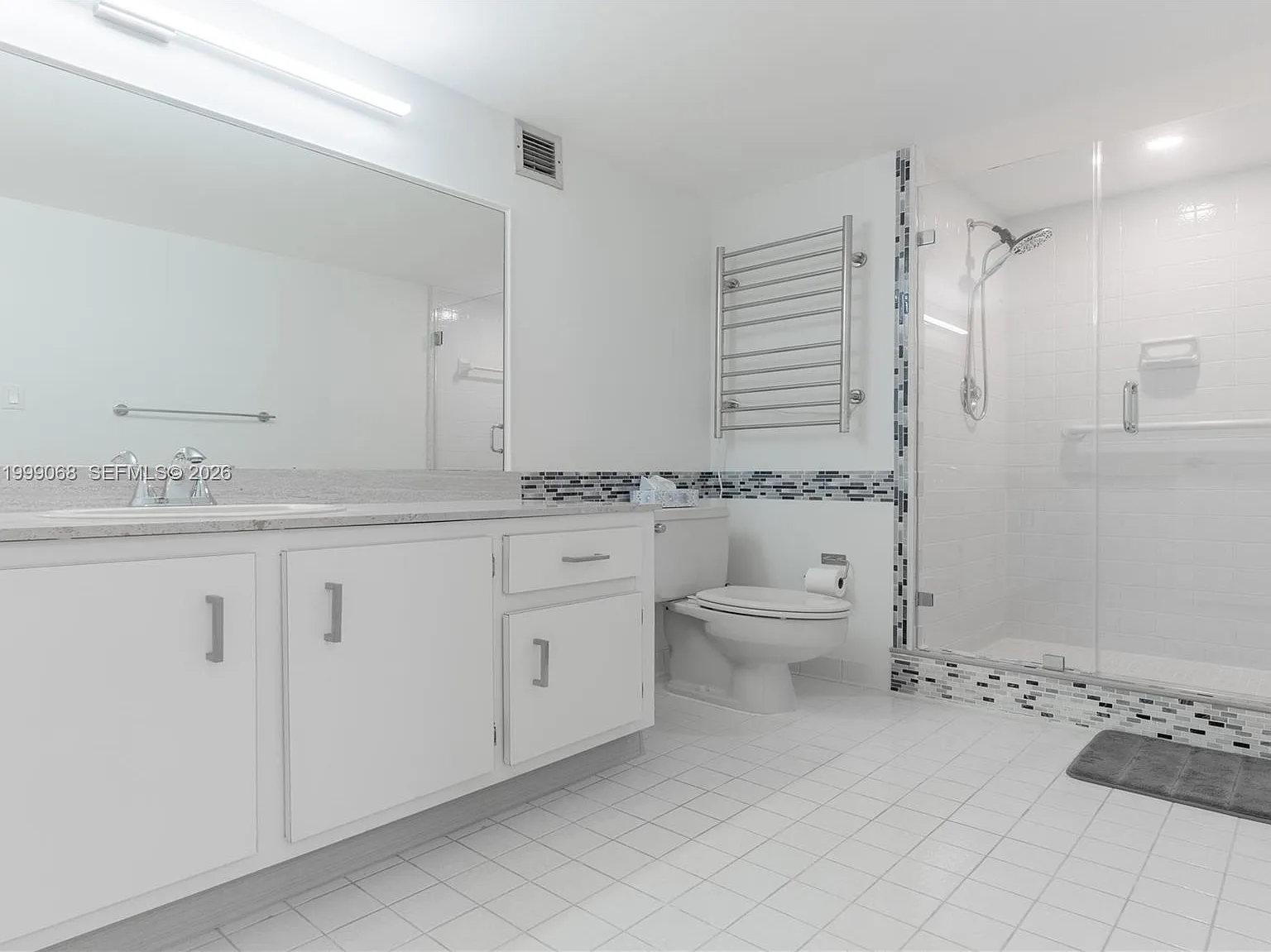 Olympus Condo — Photo 4