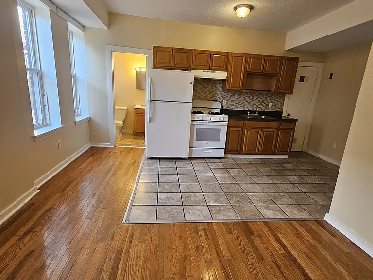 68 Sylvan Ave #6B — Photo 4