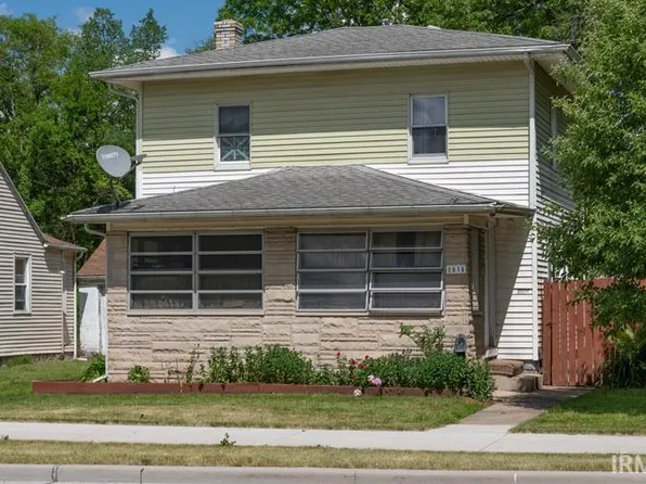 2016 S Olive St, South Bend, IN 46613