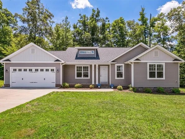 335 Price St, Stoneville, NC 27048