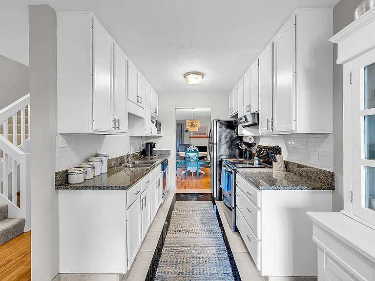 4000 Fairway Lakes Dr — Photo 8