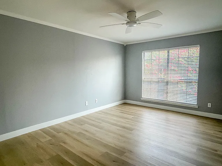332 W Harwood Rd #B — Photo 14