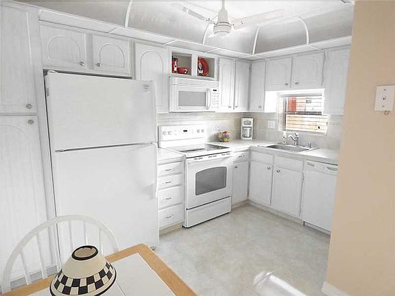 2nd image of 671 S Hollybrook Dr APT 105