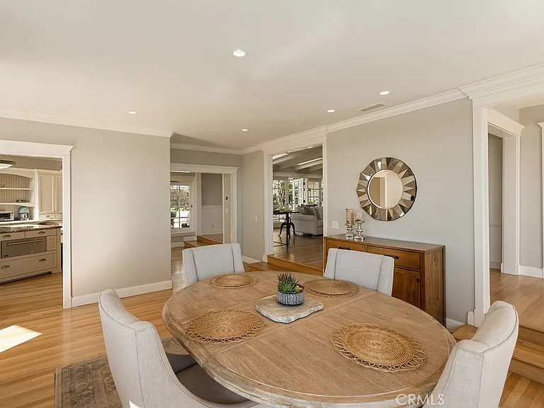 407 Mendoza Ter — Photo 9