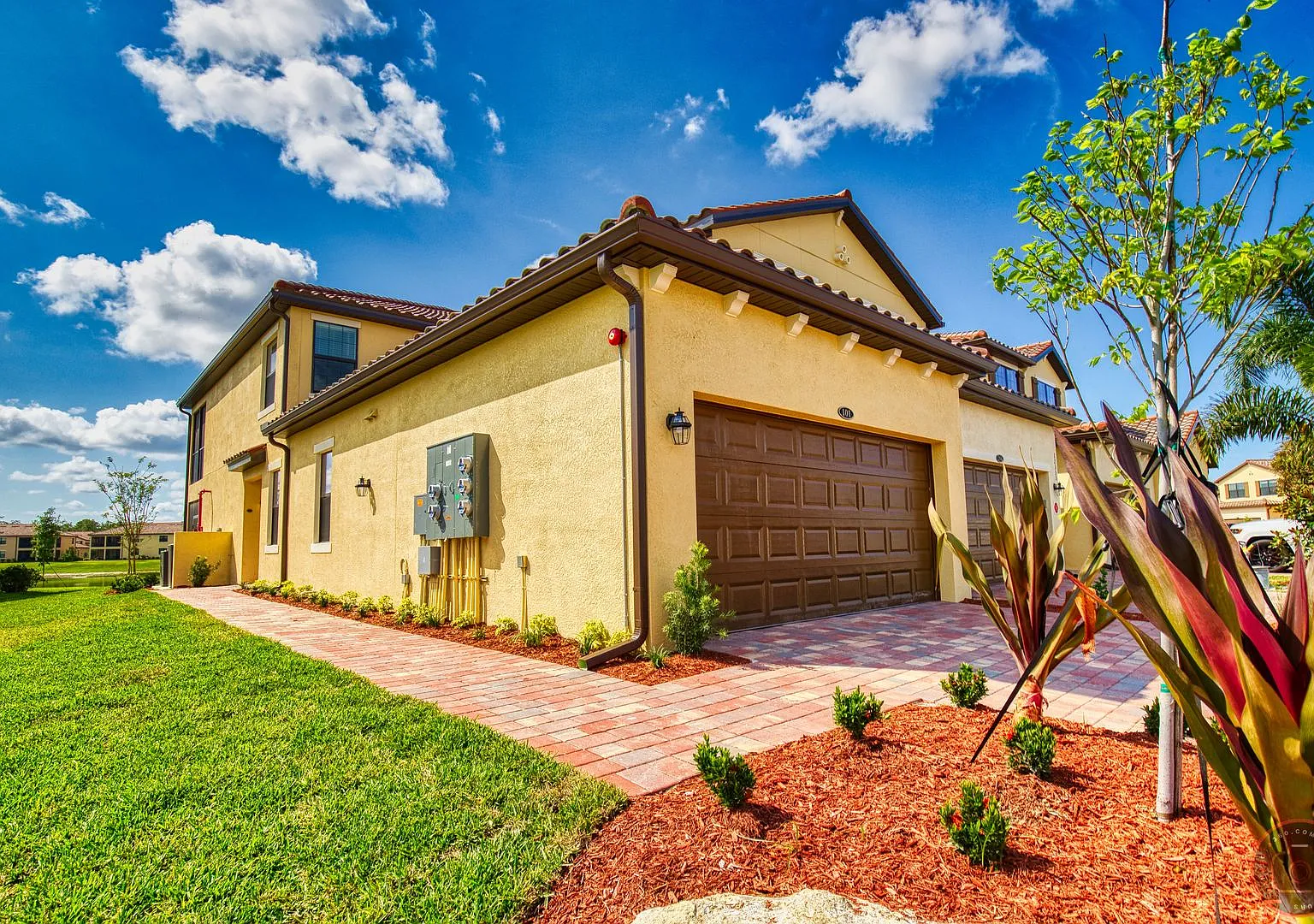 Annual Unfurnished Rental Coach Home 3 Bedrooms, 2 Baths, 2 Car Garage, with Resort Like Amenitie... — Photo 1