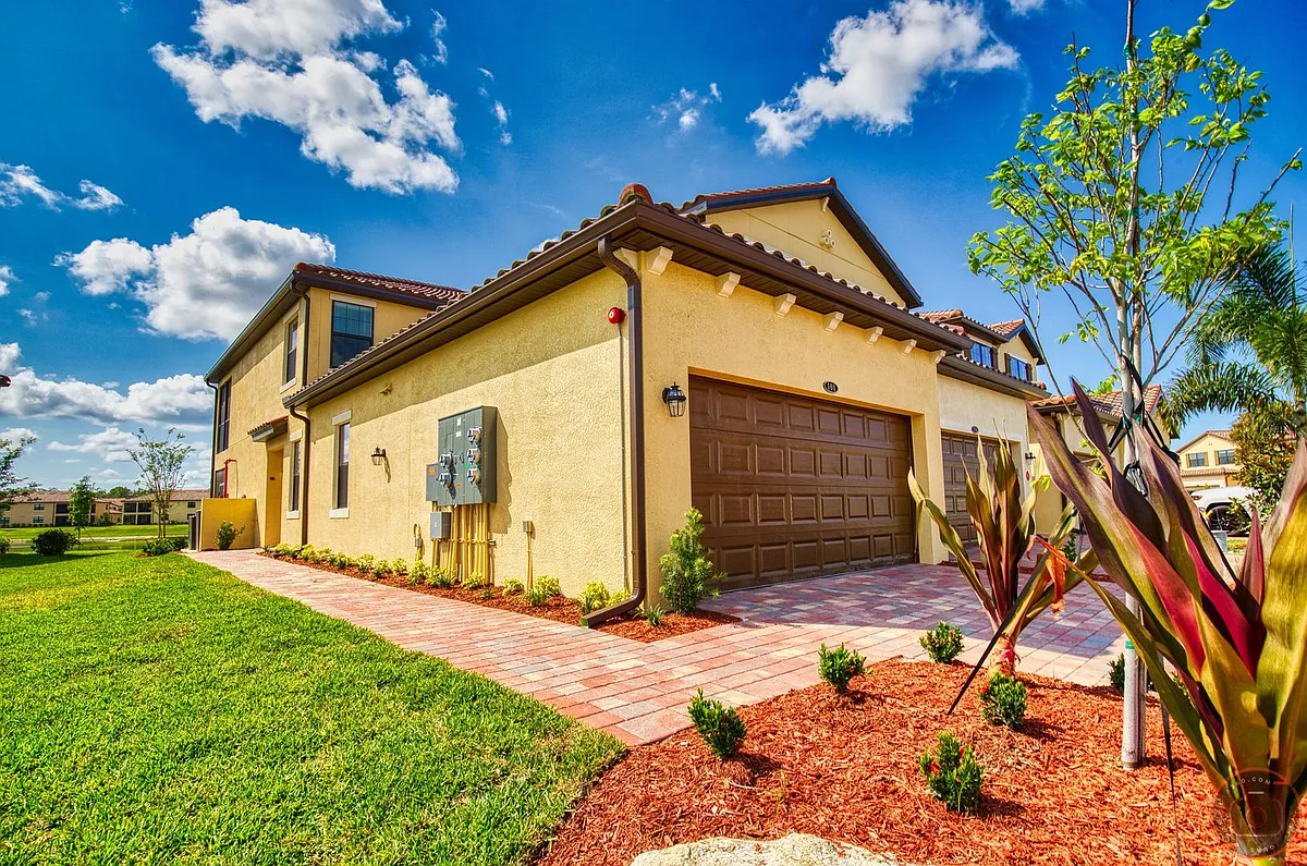 Building Photo - 12355 Ghiberti Cir #101