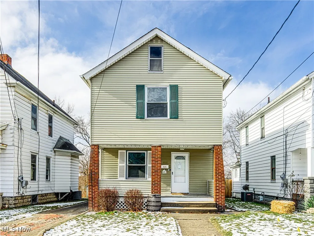 620 Washington Ave photo 1