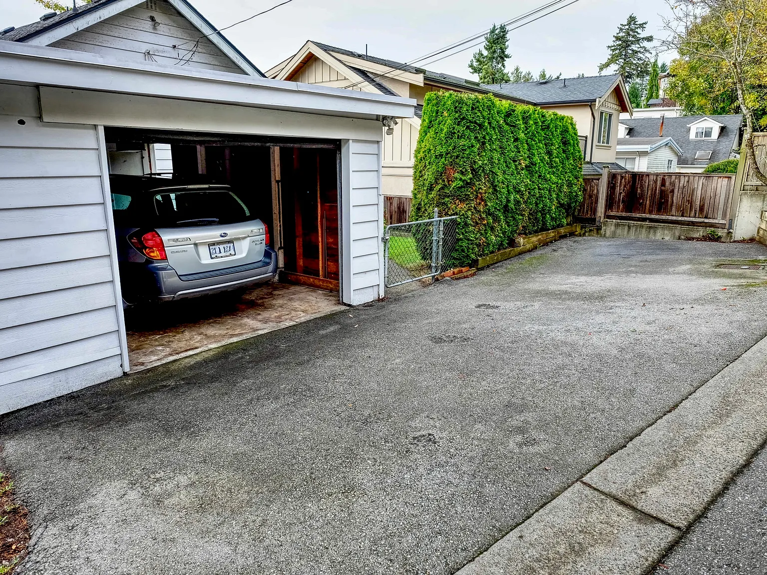 14683 West Beach Ave White Rock — Photo 3