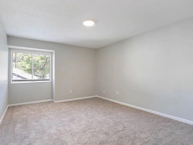 The Onyx Hoover Apartments — Photo 55