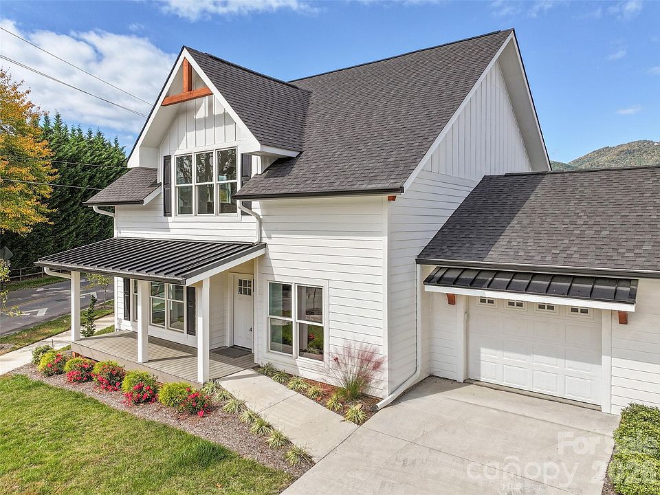 1st image of 11 Riemar Ln