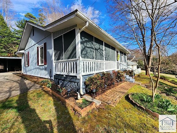 3rd image of 128 Halifax Dr