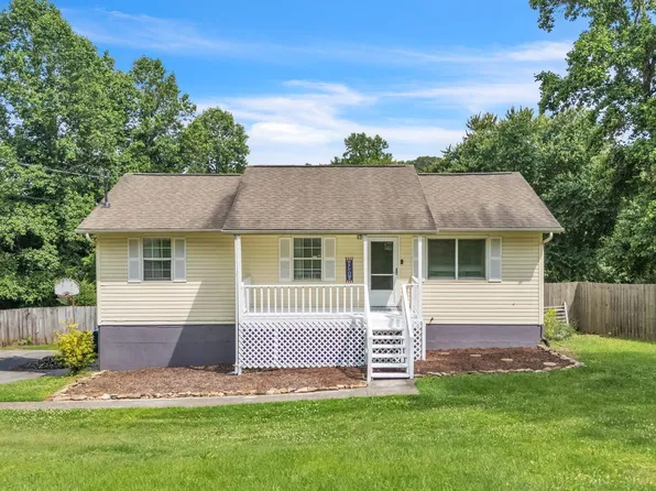 6608 Hickory Way Ln, Knoxville, TN 37918