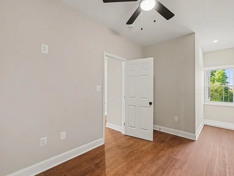 1625 Edmondson Ave — Photo 23