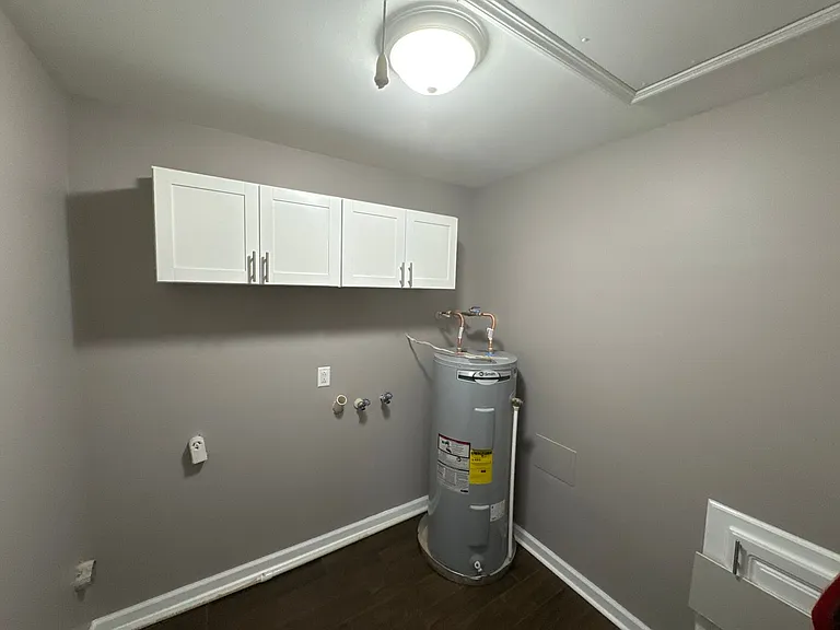 382 Monaco Dr — Photo 10