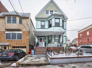139 Shippen St, Weehawken, NJ 07086