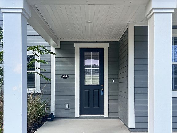 5th image of 616 Palmetto Pl