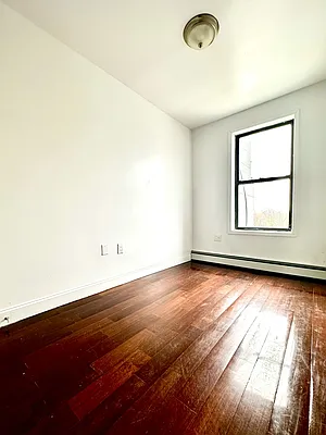 Rented by R New York | media 4