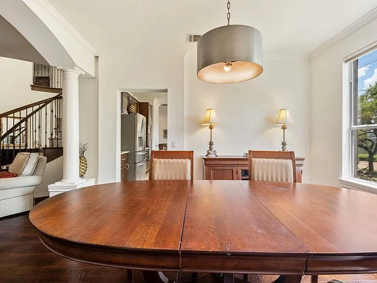 5511 Courtyard Dr — Photo 29