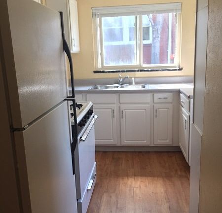 5th image of 330 E 2nd Ave