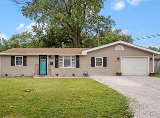 203 Saint John Dr, Cahokia, IL