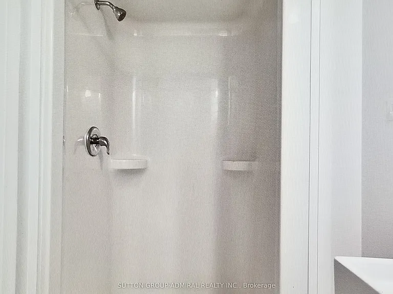 1900 Simcoe St N #511 — Photo 18