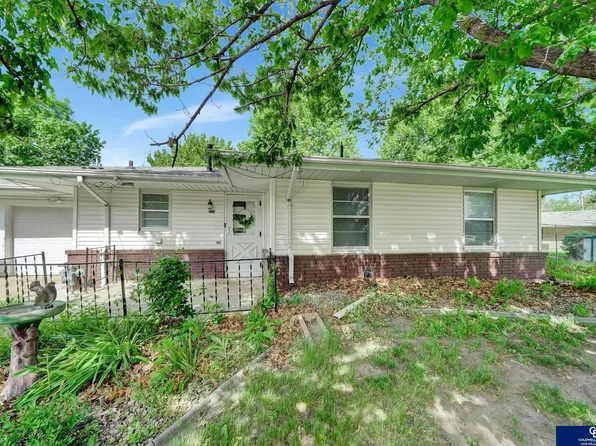 3221 NW 49th St, Lincoln, NE 68524