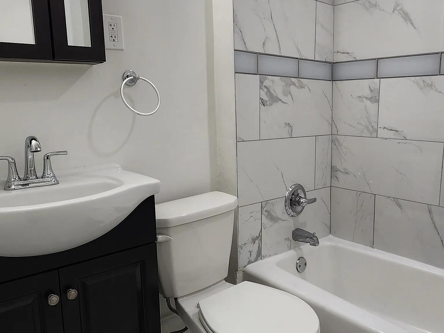 1 bed, $1,210 — Photo 3